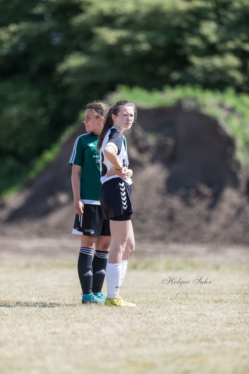 Bild 51 - wBJ TuRa Meldorf/Buesum - JFV Luebeck : Ergebnis: 1:0